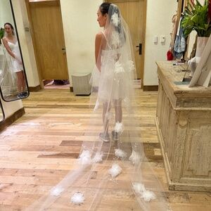 Anthropologie- Blossoms Veil 3D Floral Cathedral Veil